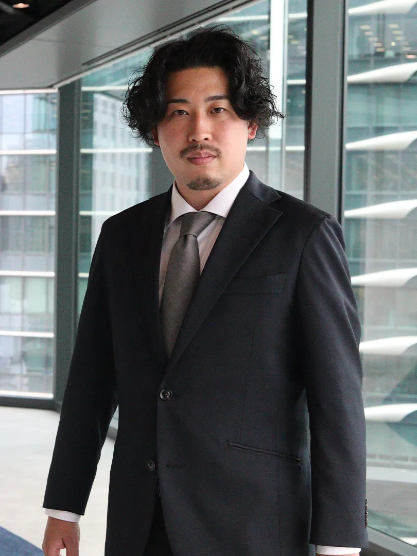 山地　泰平